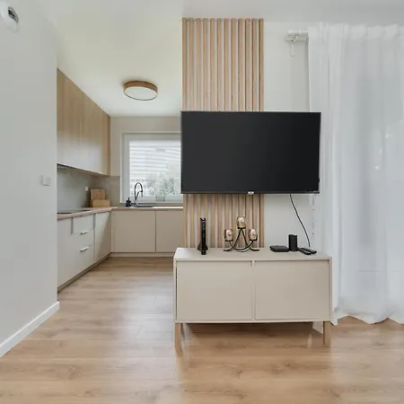 Beautiful 3-bedroom Gwiaździsta 18 By Renters