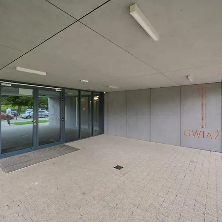 Beautiful 3-bedroom Gwiazdzista 18 By Renters Apartment *
