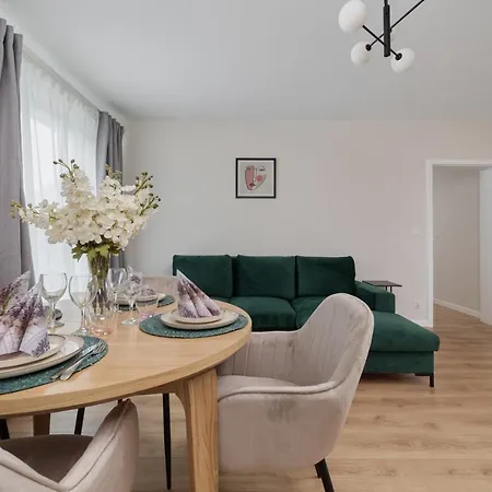 アパート Beautiful 3-bedroom Gwiazdzista 18 By Renters *