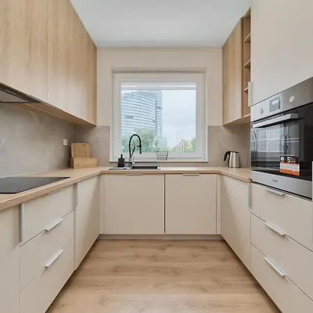 Appartamento Beautiful 3-bedroom Gwiazdzista 18 By Renters