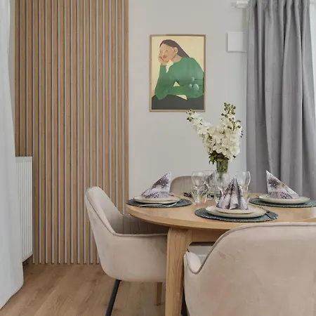 Beautiful 3-bedroom Gwiazdzista 18 By Renters