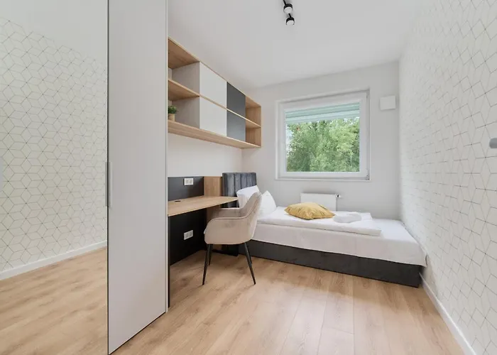 Beautiful 3-bedroom Gwiaździsta 18 By Renters Wrocław