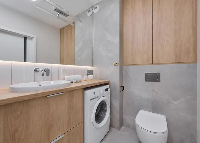 Beautiful 3-bedroom Gwiaździsta 18 By Renters Wrocław