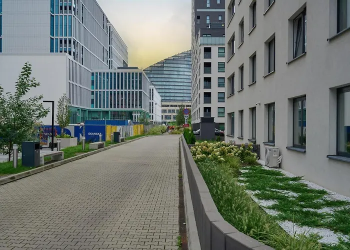 Apartment Beautiful 3-bedroom Gwiazdzista 18 By Renters